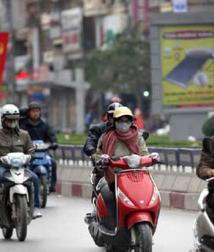 Hàng chục triệu người dân miền Bắc phải hứng chịu kiểu thời tiết khó chịu kéo dài hết tuần
