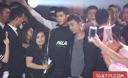 Bữa tiệc thác loạn ở showbiz